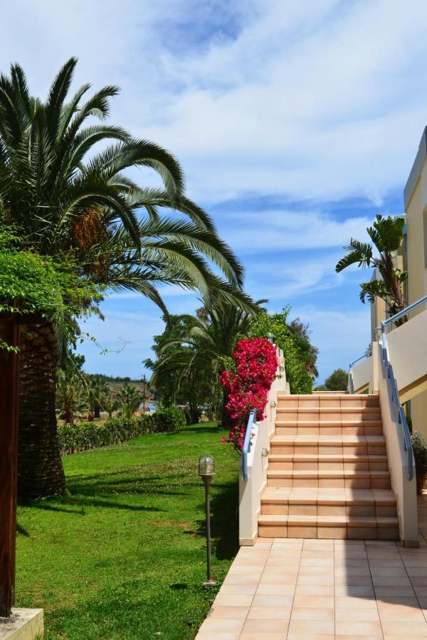 كاتو ذاراتسو Triton Apartments المظهر الخارجي الصورة