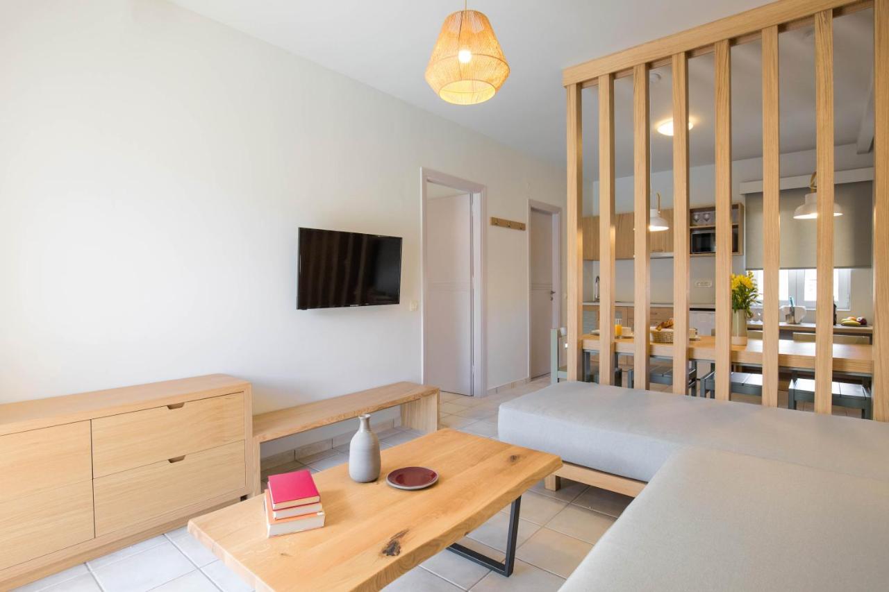 كاتو ذاراتسو Triton Apartments المظهر الخارجي الصورة